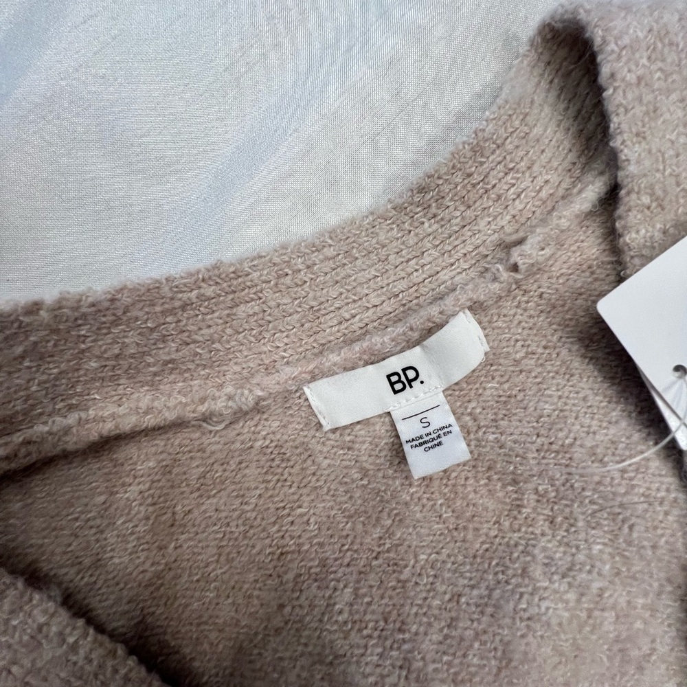 â NWT BP. Cream V-Neck Cropped Cardigan Sweater Smallâ - Picture 7 of 10